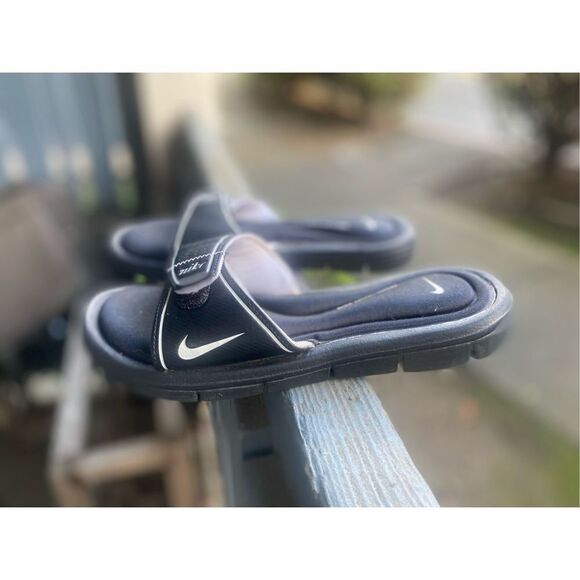 Nike Women’s Comfort Footbed Slide Sandals Black 360883-011 Sz 7 US - Picture 1 of 9